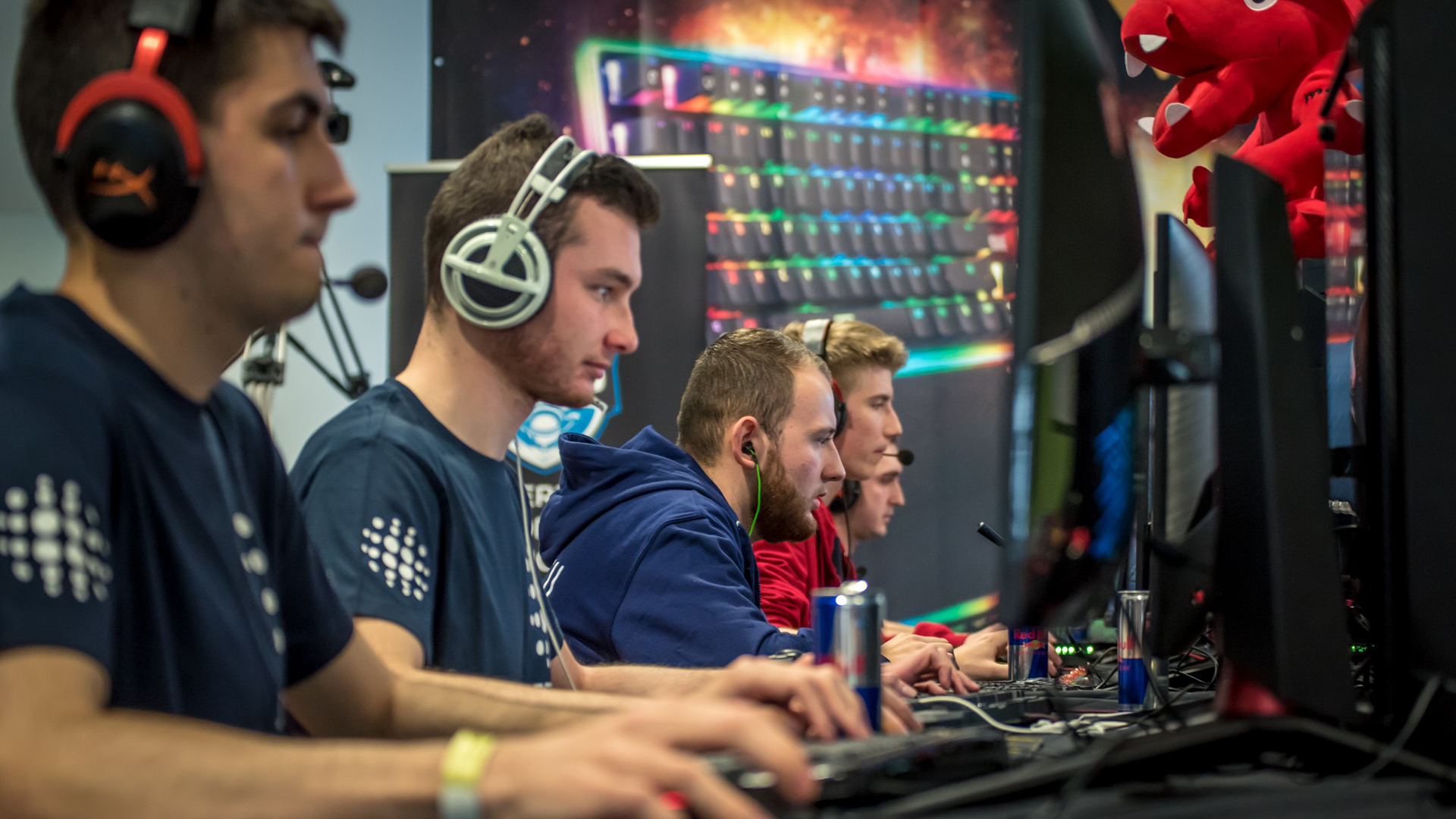Náhledový obrázek článku Bratislavskí študenti ako grandfinalisti v oboch hrách. Ako vyzerali sobotňajšie zápasy v CS:GO?